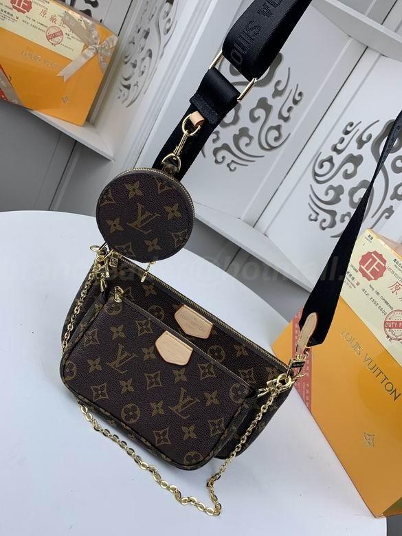 Louis Vuitton Handbags 90